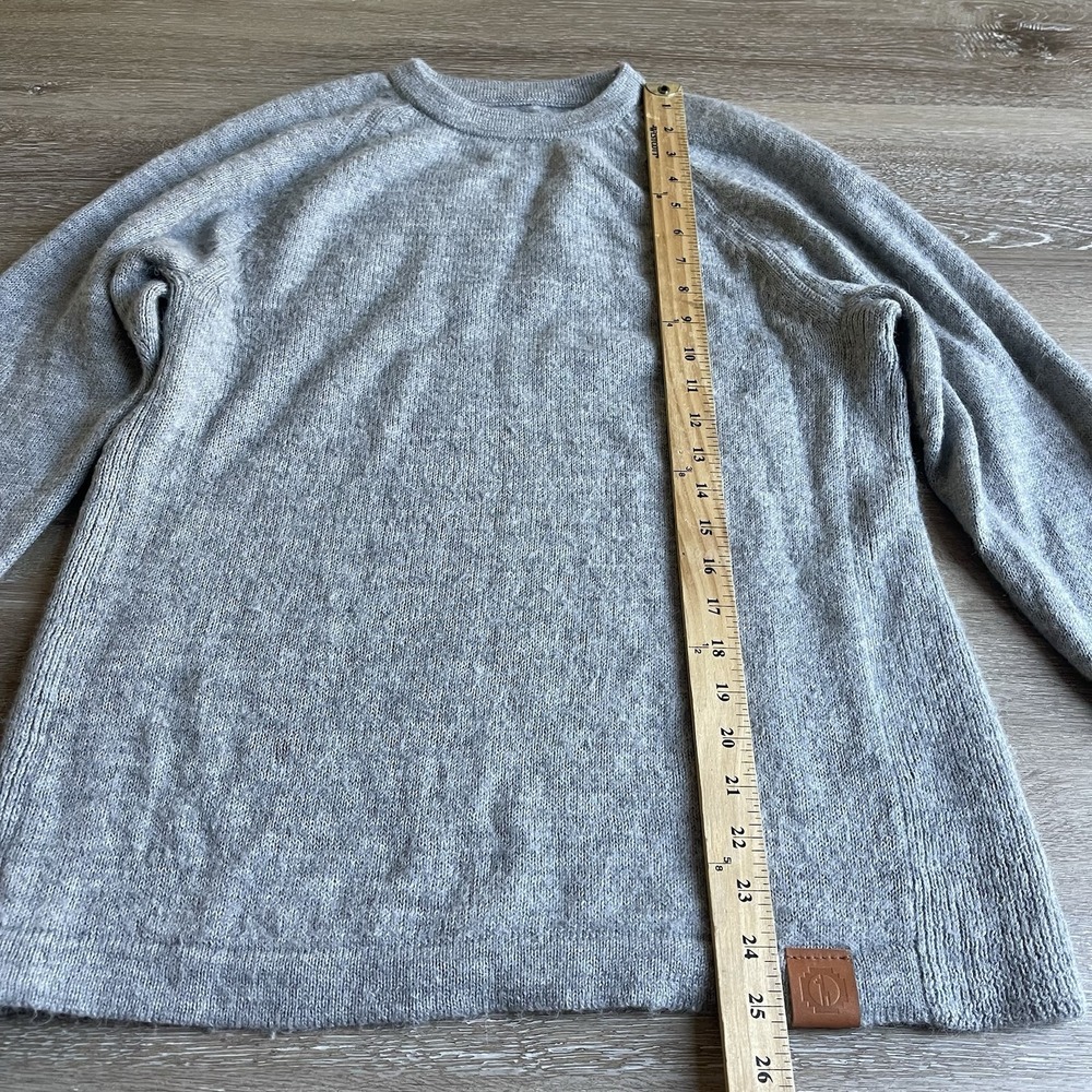 PAKA Royal Alpaca Size Medium Wool Crewneck Sweater in Heather Gray Handmade - Picture 2 of 9